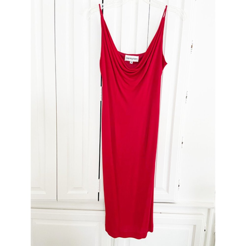 Bloomindales: Drape neck, red dress, figure trimming red lining size M.